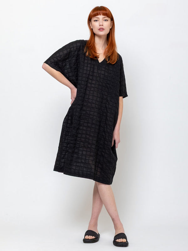 Black Crane - Ripple Finish V-Neck Dress - Verdalina