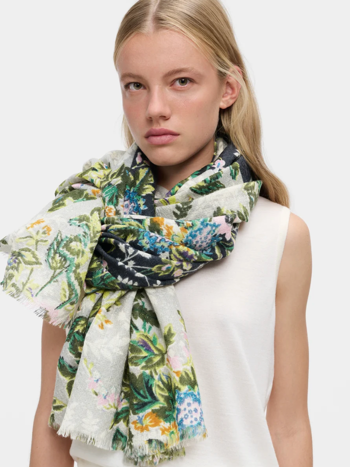 Khadi and Co ストール 花柄journalstandardluxe Epice | Fleur 2 Stole - Black Board | Verdalina