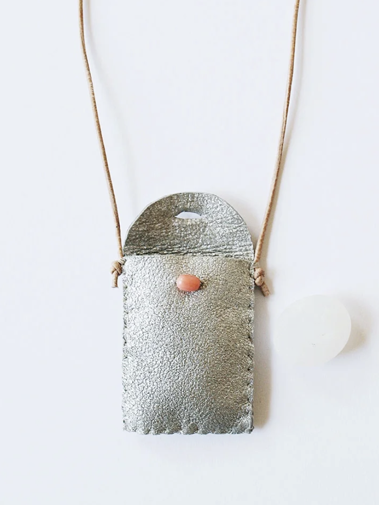 See Real Flowers - Silver Amulet Pouch Necklace - Verdalina