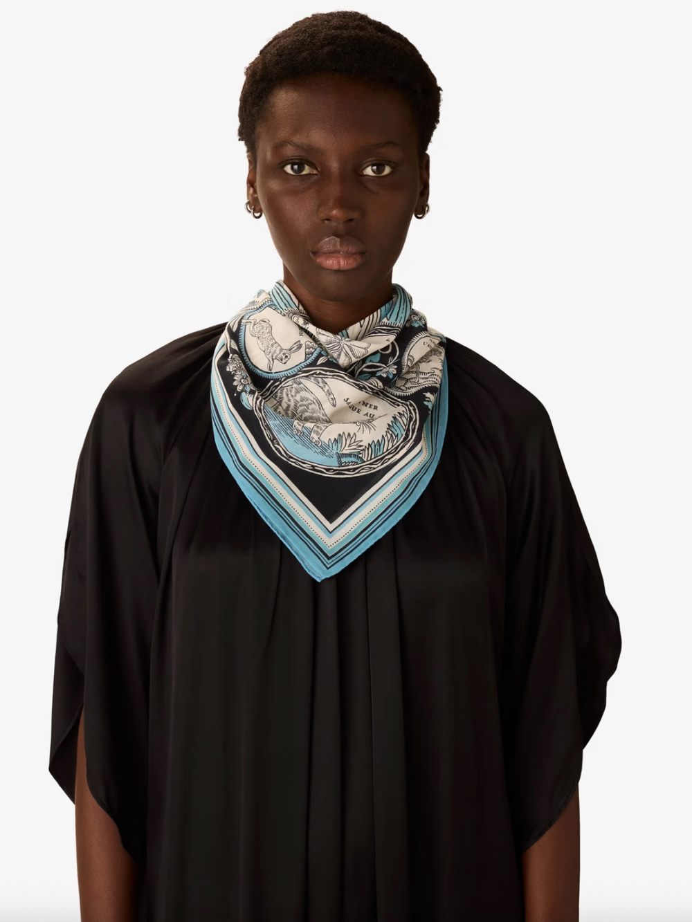 Inoui | Square 70 Cotton Scarf - Chance - Navy | Verdalina